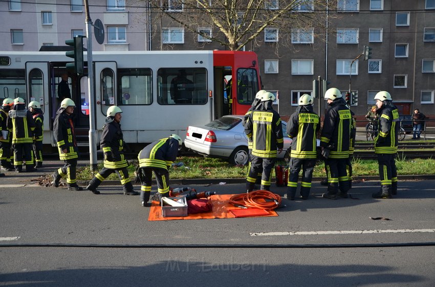 VU Koeln PKW Bahn Amsterdamerstr Friedrich Karlstr P011.JPG